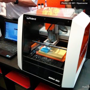 桌面级 CNC 雕刻机