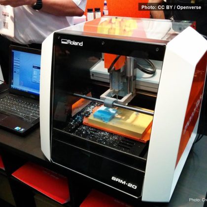 桌面五轴 CNC 加工机