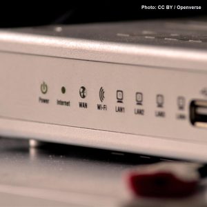 极速 WiFi 6 千兆路由器